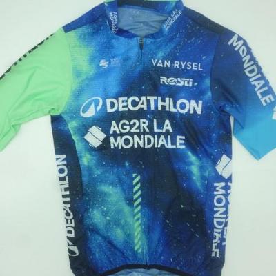 Maillot été DECATHLON-AG2R-LA MONDIALE 2024 (taille S)